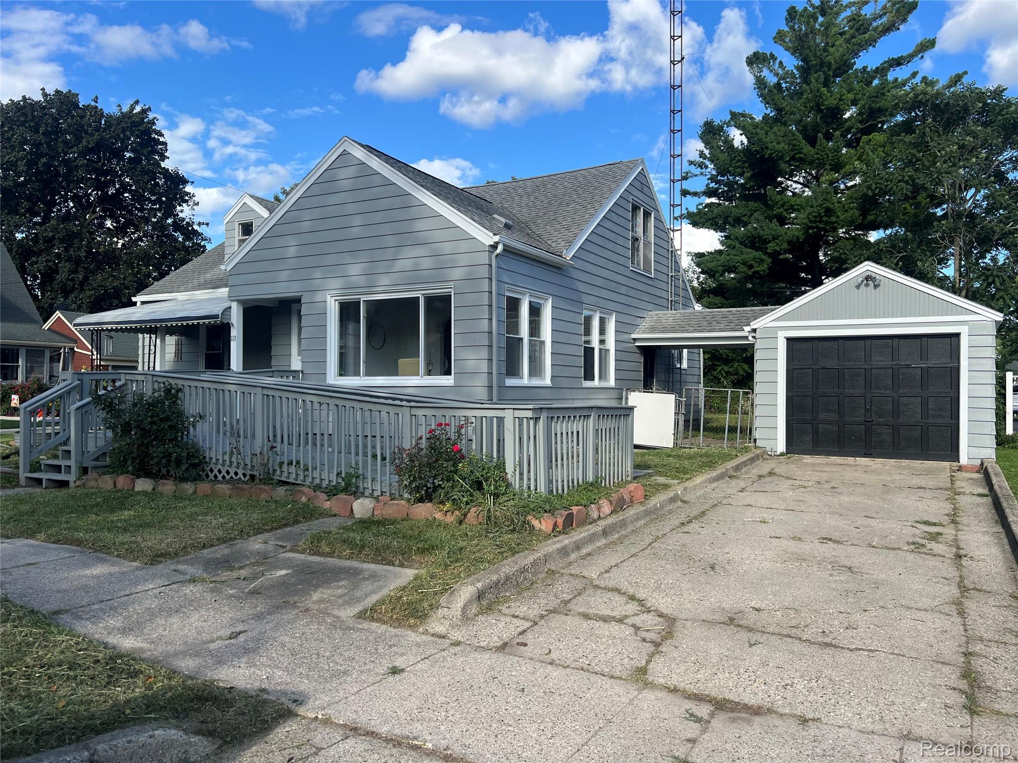 113 S Maple Street