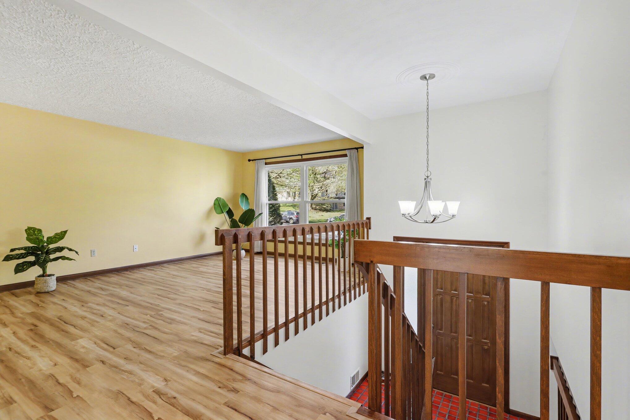 3816 Winding Way