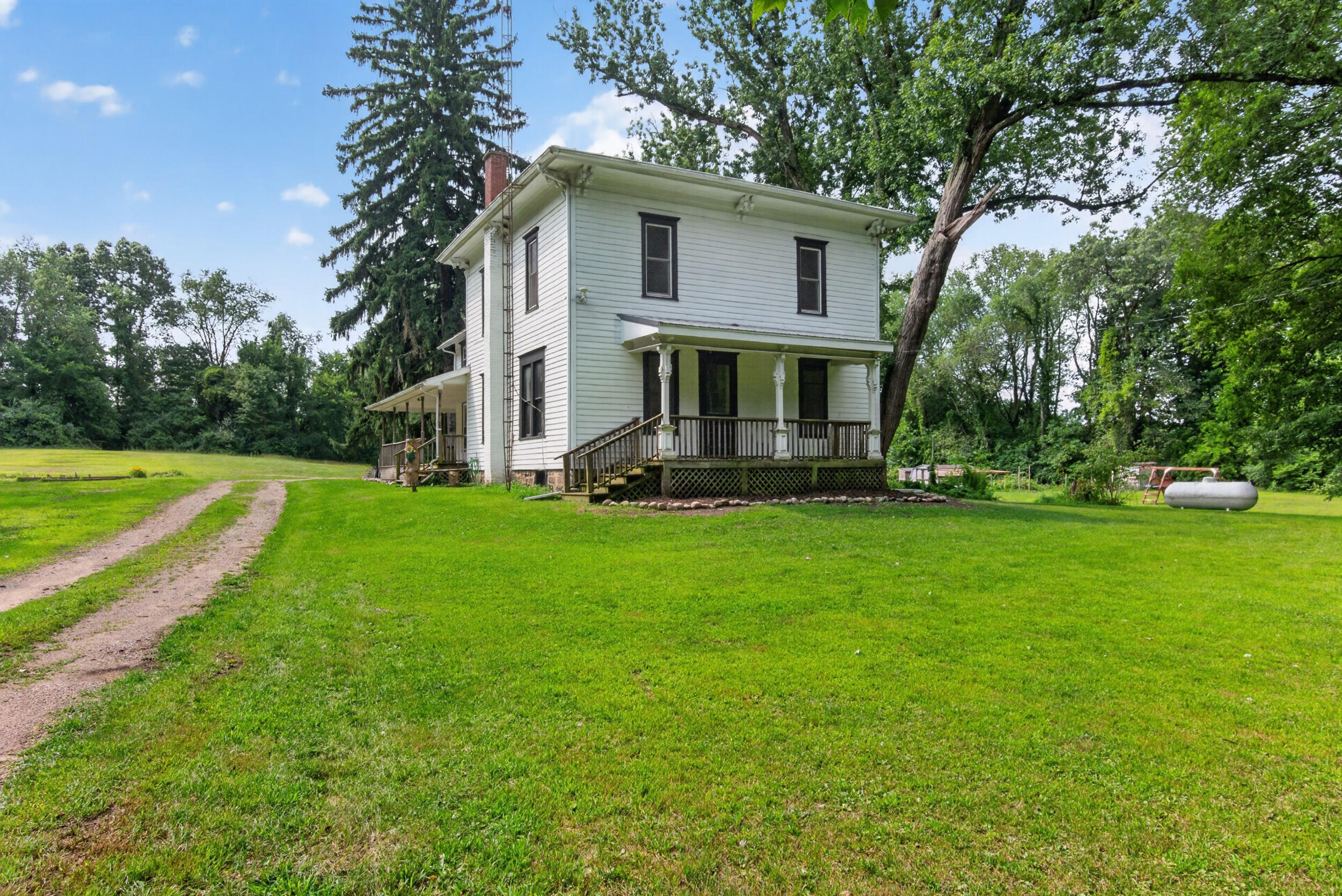 25160 F Drive N