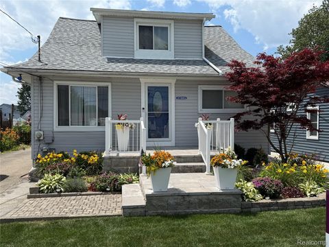 37805 Maplehill Street Harrison Charter Township MI 48045