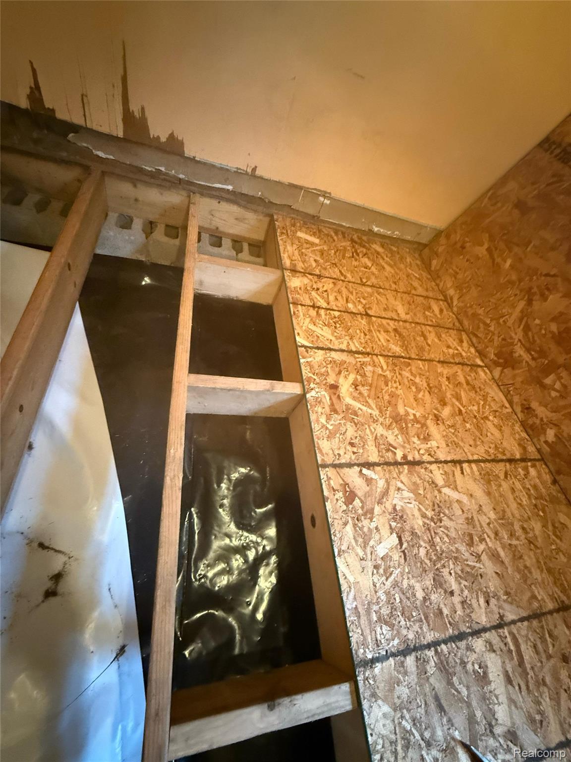 Burton, Michigan 48529, United States, 3 Bedrooms Bedrooms, ,1 BathroomBathrooms,Residential,Active,248836