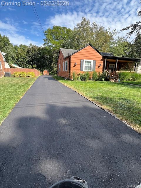 22618 BROOKDALE Street Farmington City MI 48336