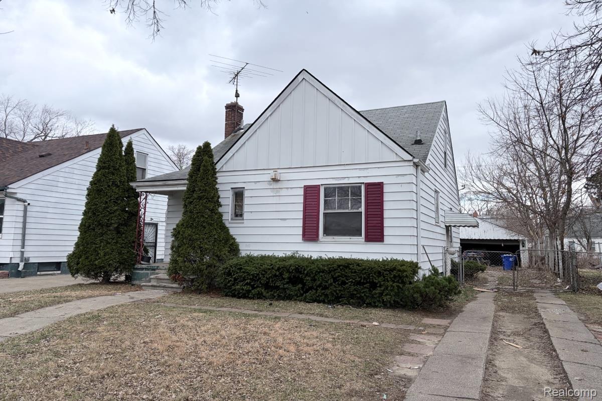 20300 Hickory Street