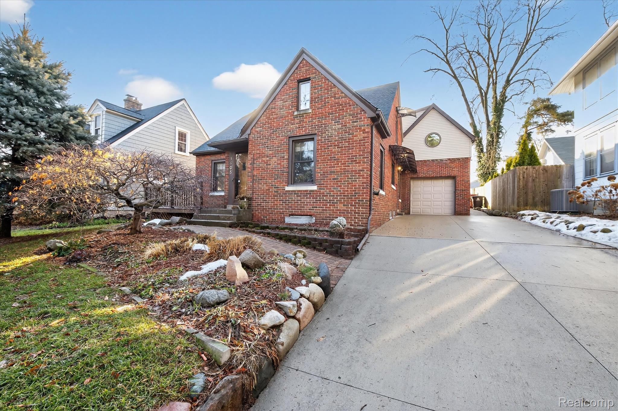 1405 W Liberty Street