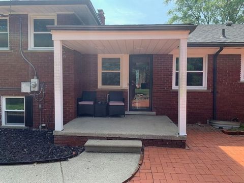 A home in SouthfieldCity_Oakland