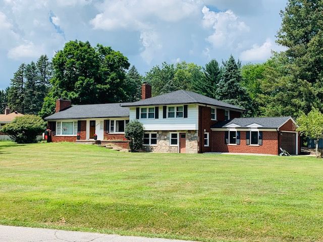 25648 FORESTVIEW Drive
