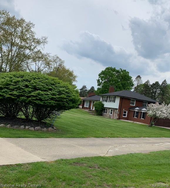 25648 FORESTVIEW Drive