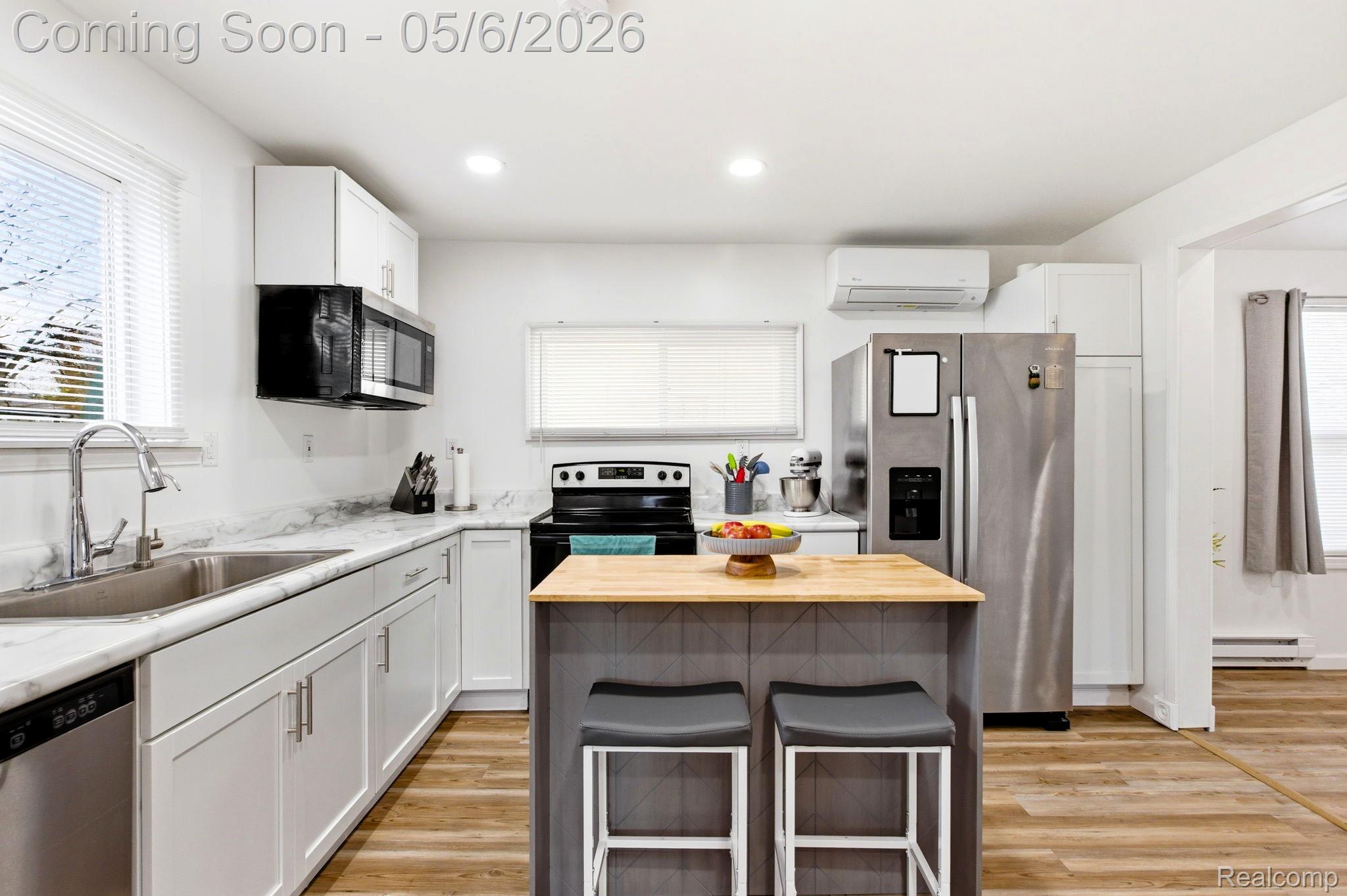 4168 Lakeview Drive