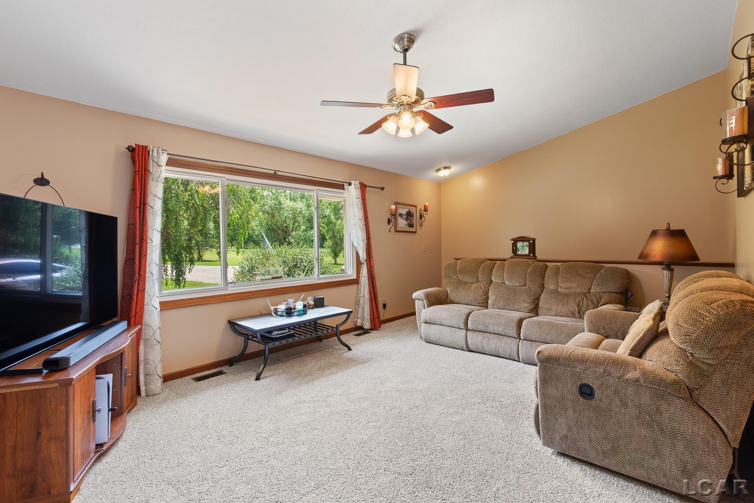 5802 Rogers Highway