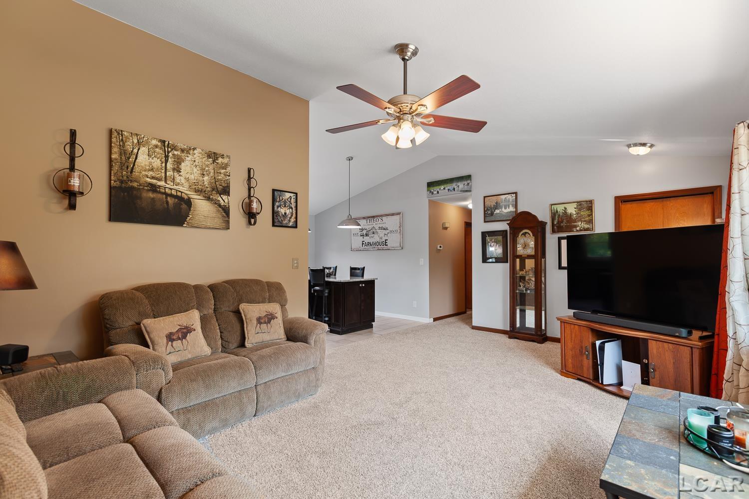 5802 Rogers Highway