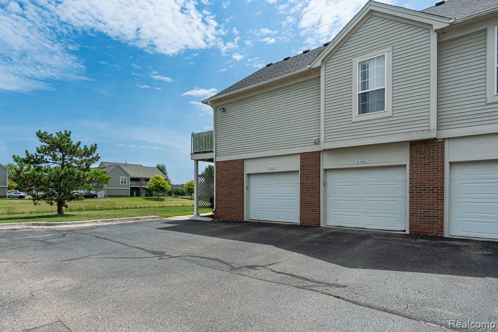 New Baltimore City, Michigan 48051, United States, 2 Bedrooms Bedrooms, ,2 BathroomsBathrooms,Residential,Pending,189748