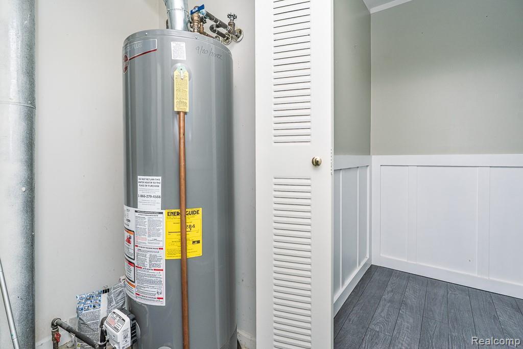 New Baltimore City, Michigan 48051, United States, 2 Bedrooms Bedrooms, ,2 BathroomsBathrooms,Residential,Pending,189748