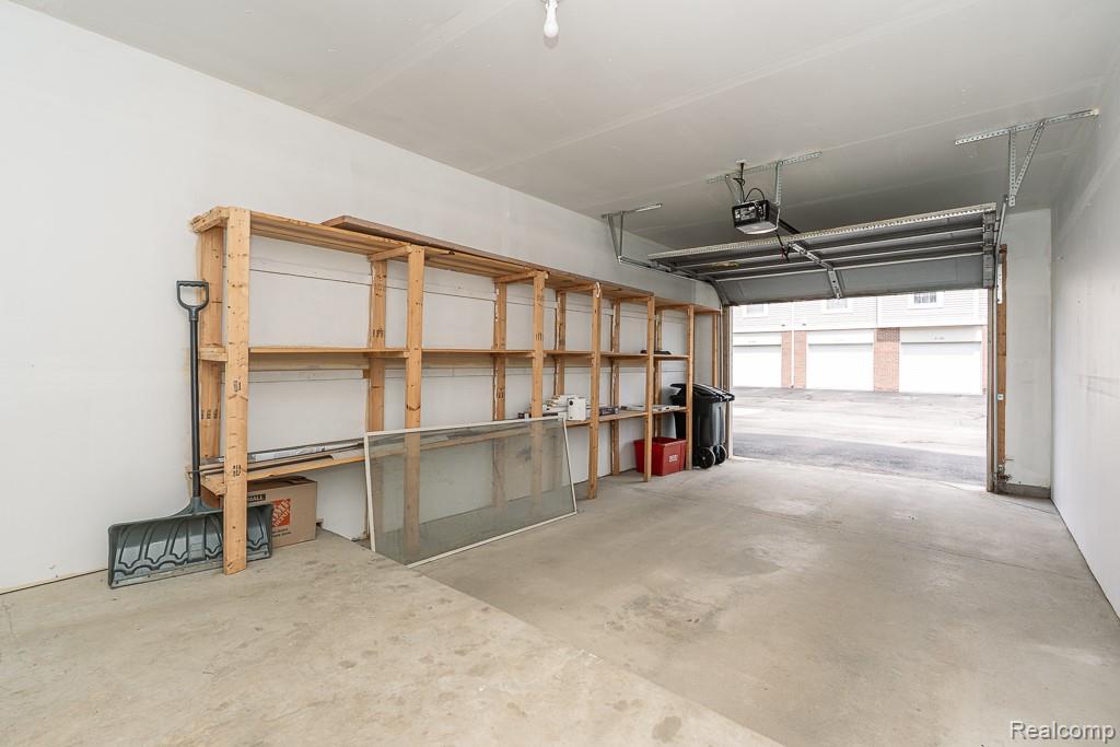 New Baltimore City, Michigan 48051, United States, 2 Bedrooms Bedrooms, ,2 BathroomsBathrooms,Residential,Pending,189748