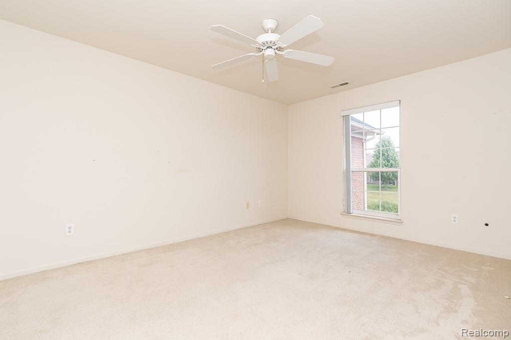 New Baltimore City, Michigan 48051, United States, 2 Bedrooms Bedrooms, ,2 BathroomsBathrooms,Residential,Pending,189748