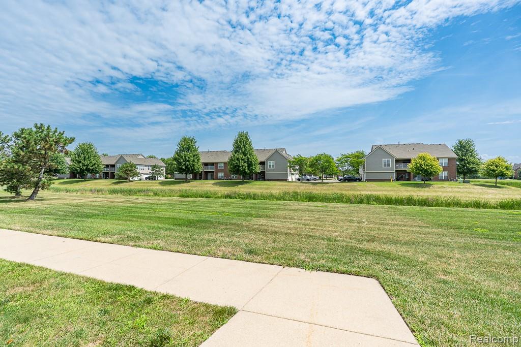 New Baltimore City, Michigan 48051, United States, 2 Bedrooms Bedrooms, ,2 BathroomsBathrooms,Residential,Pending,189748