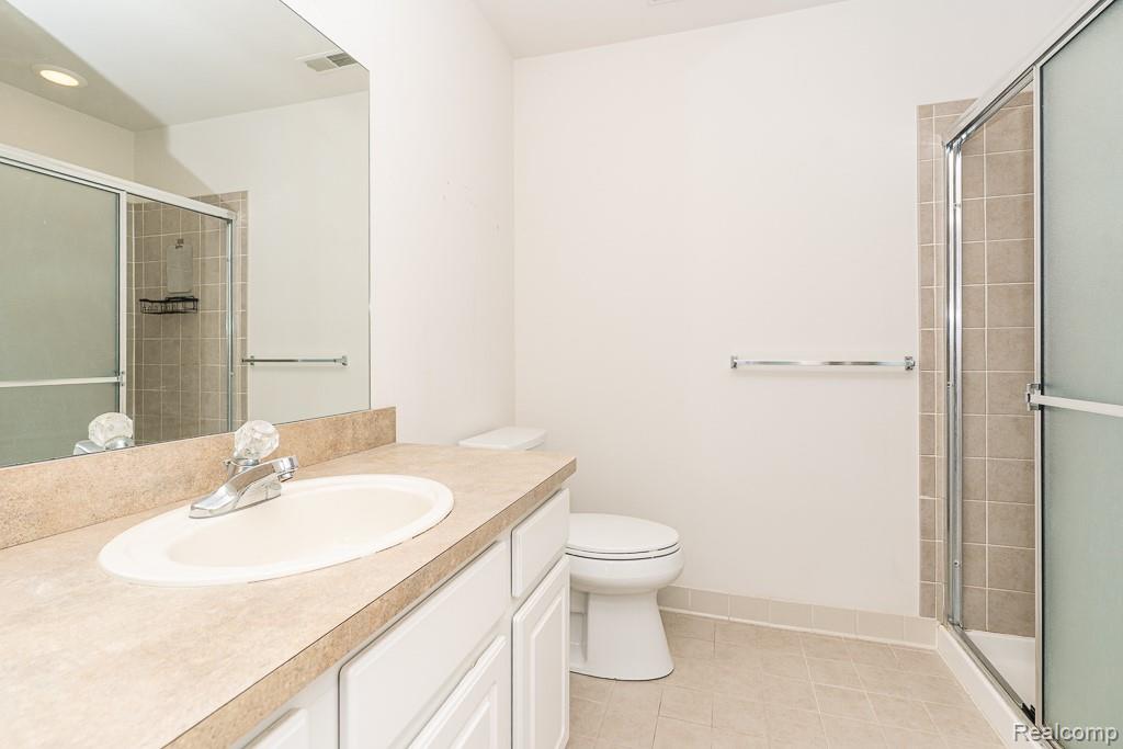 New Baltimore City, Michigan 48051, United States, 2 Bedrooms Bedrooms, ,2 BathroomsBathrooms,Residential,Pending,189748