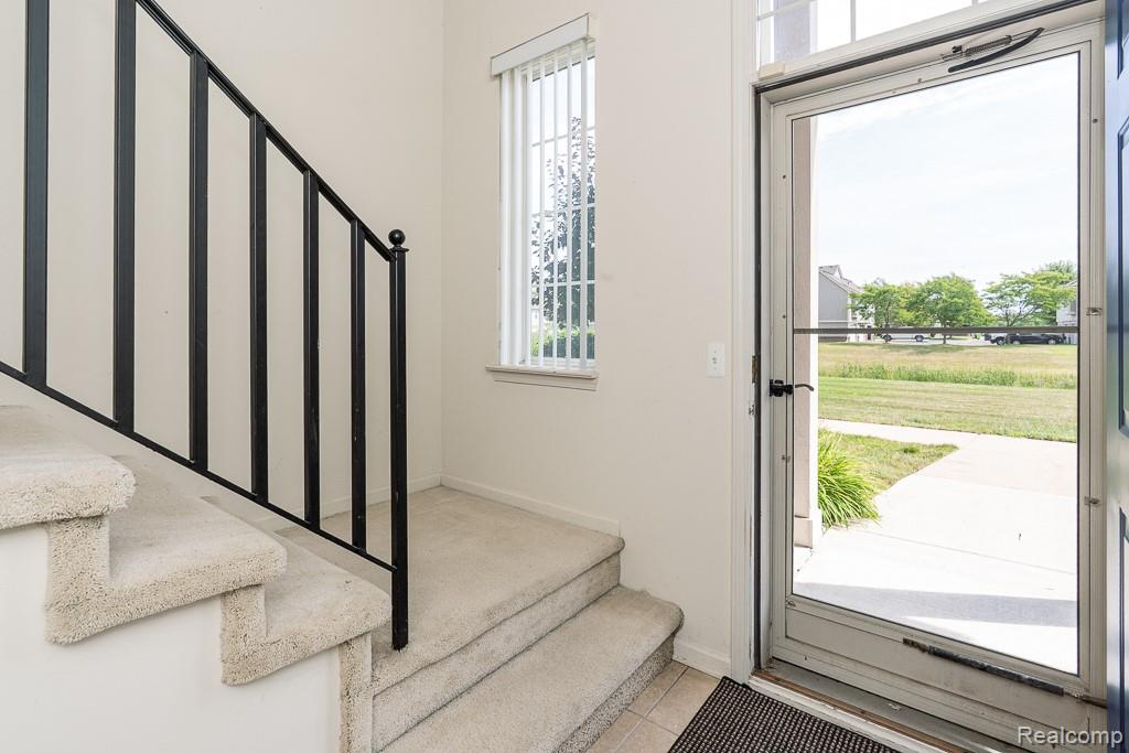 New Baltimore City, Michigan 48051, United States, 2 Bedrooms Bedrooms, ,2 BathroomsBathrooms,Residential,Pending,189748