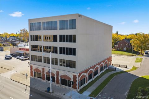 11745 Woodward Avenue Highland Park City MI 48203