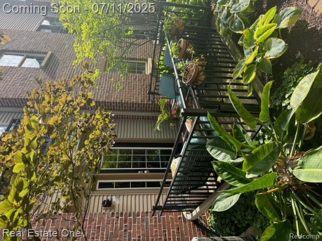 105 S 2ND Street