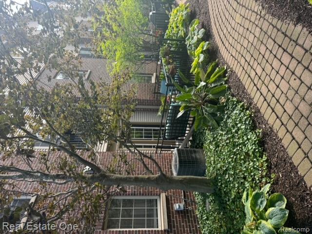 105 S 2ND Street