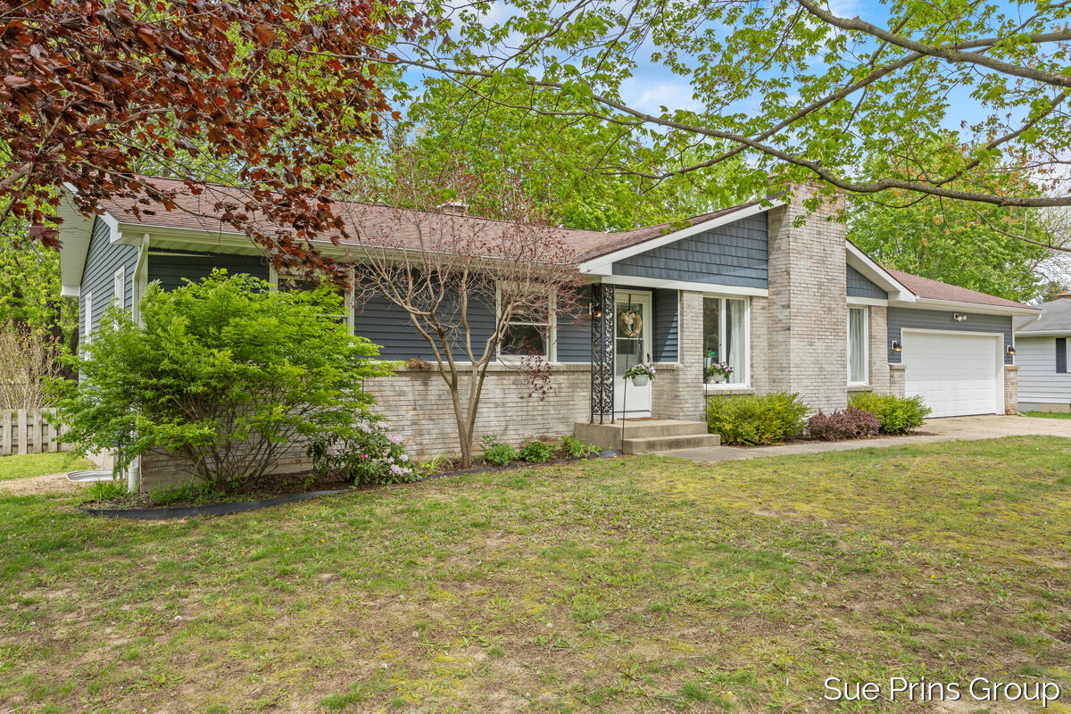 2595 Rosewood Street