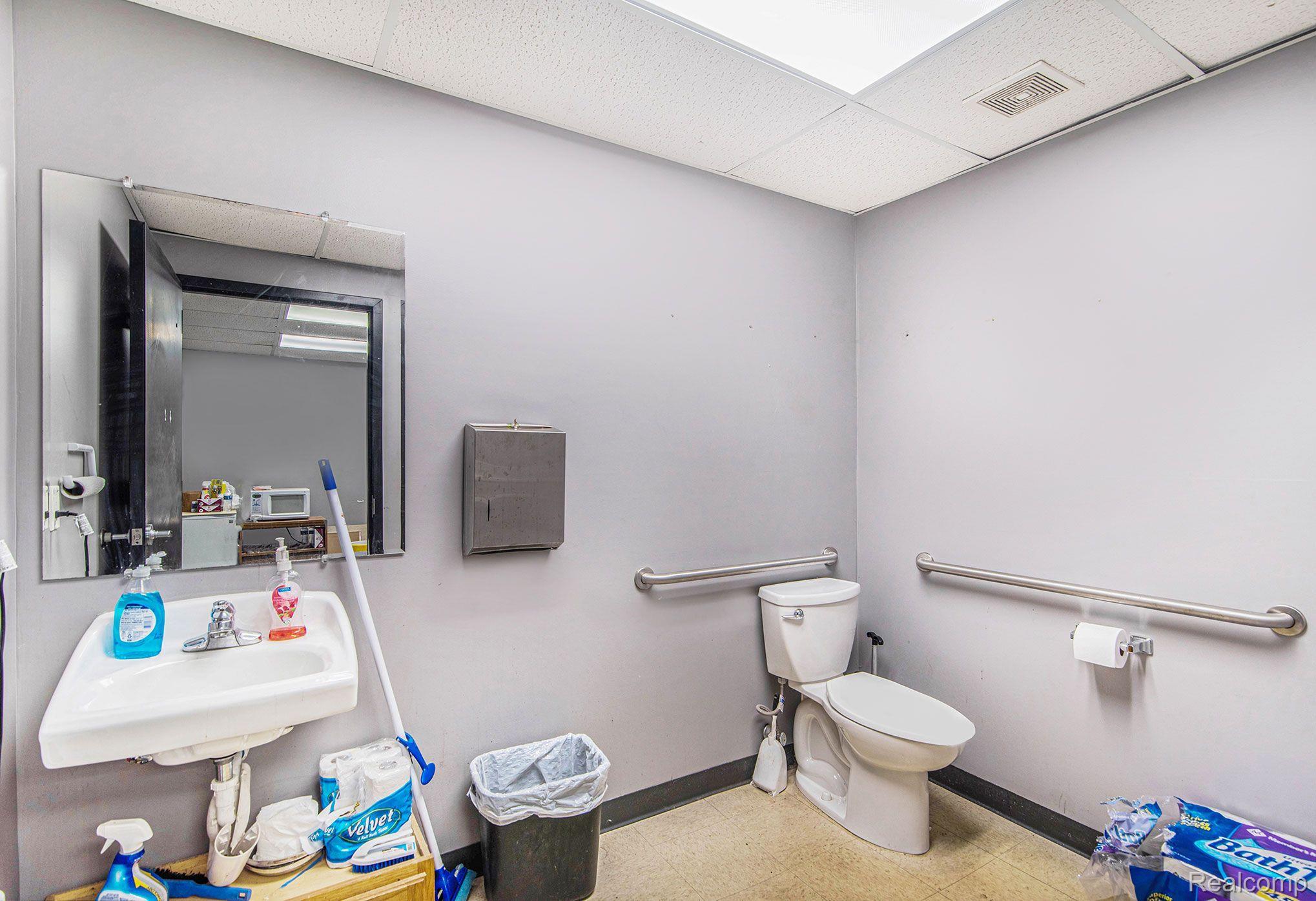 Flushing, Michigan 48433, United States, ,Commercial,Active,57614