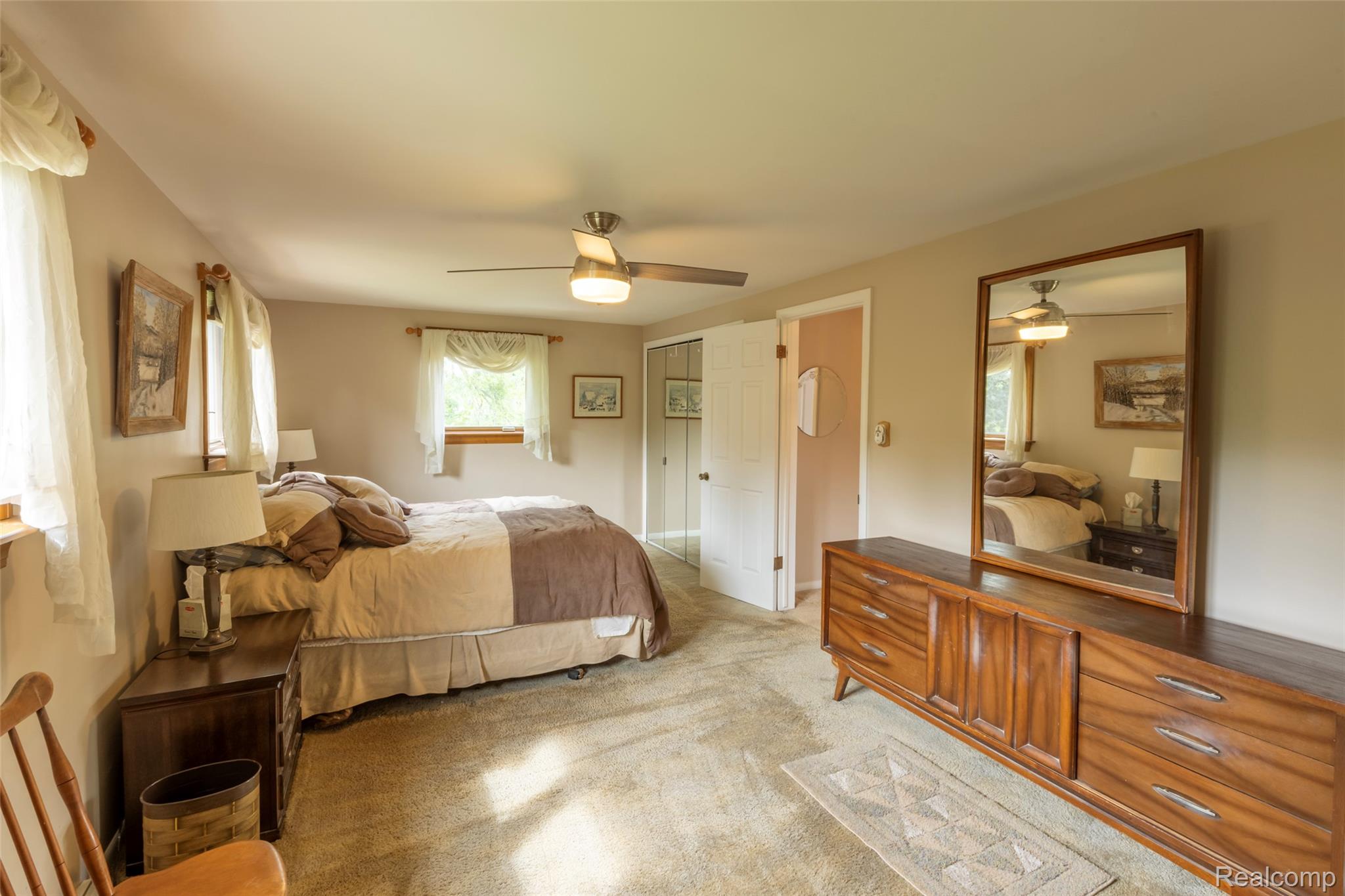 Waterford Charter Township, Michigan 48329, United States, 3 Bedrooms Bedrooms, ,2 BathroomsBathrooms,Residential,Pending,149079