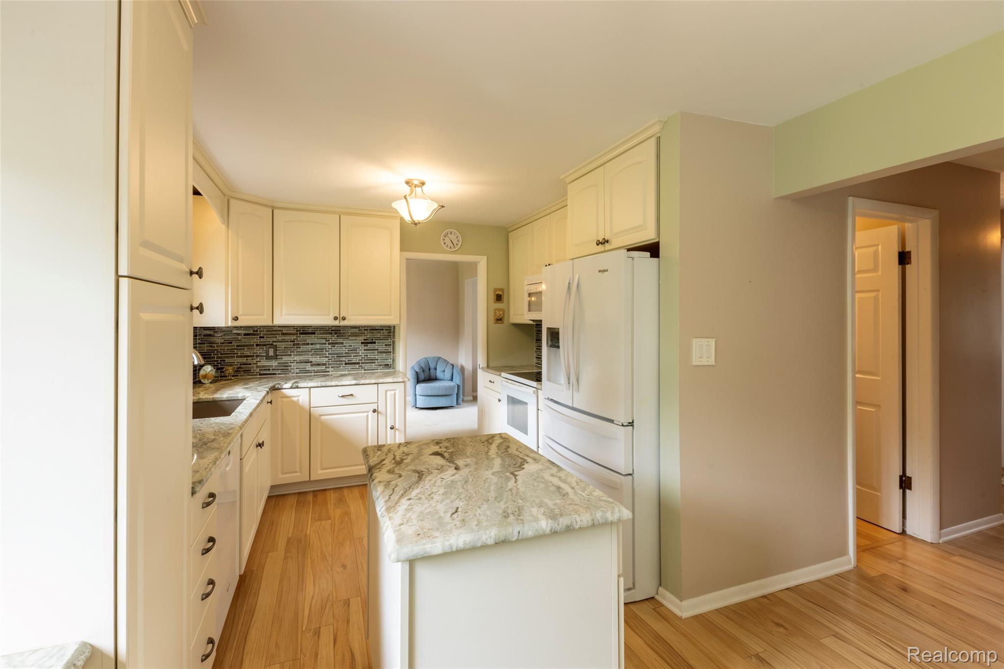 Waterford Charter Township, Michigan 48329, United States, 3 Bedrooms Bedrooms, ,2 BathroomsBathrooms,Residential,Pending,149079