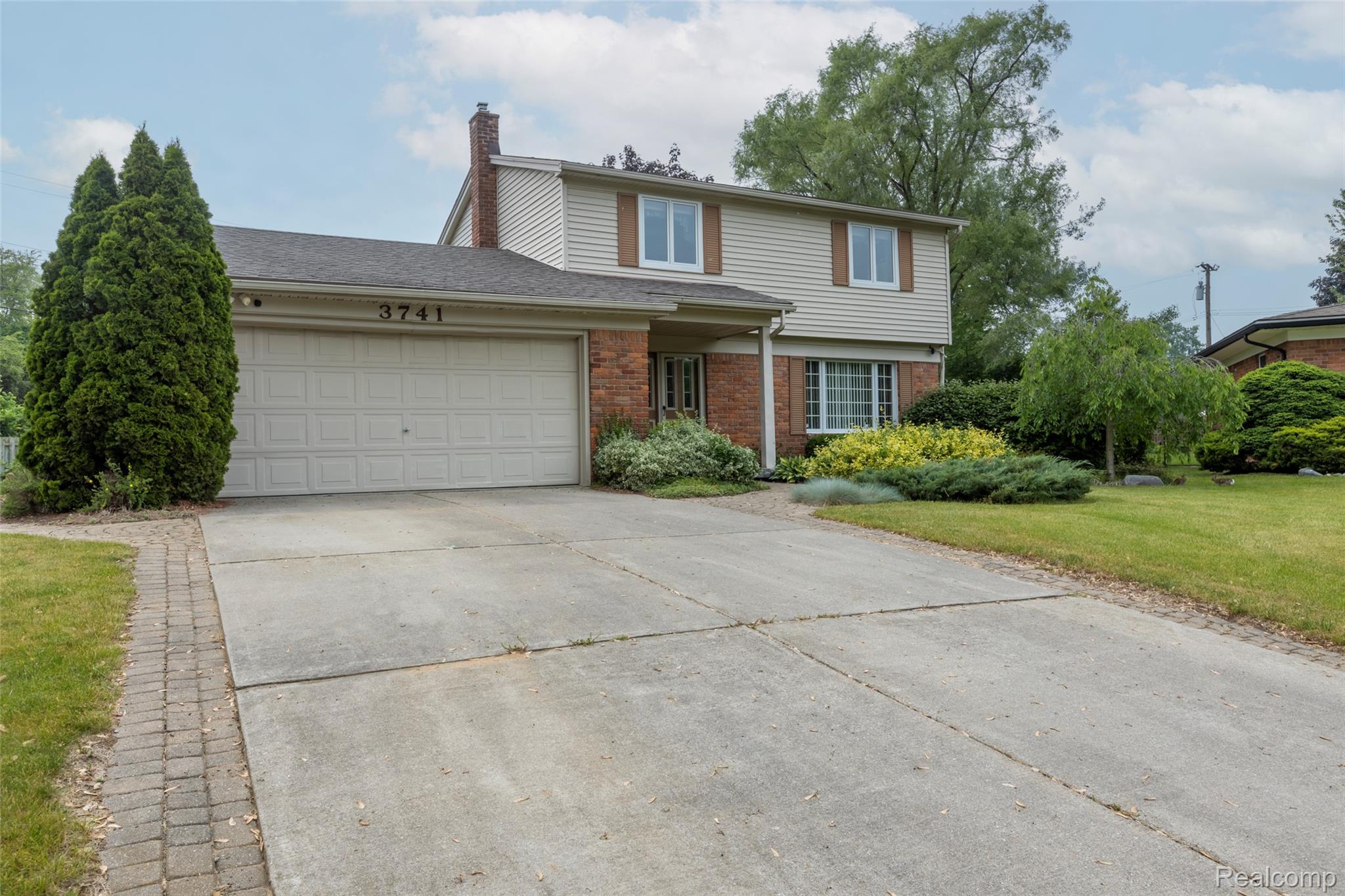 Waterford Charter Township, Michigan 48329, United States, 3 Bedrooms Bedrooms, ,2 BathroomsBathrooms,Residential,Pending,149079