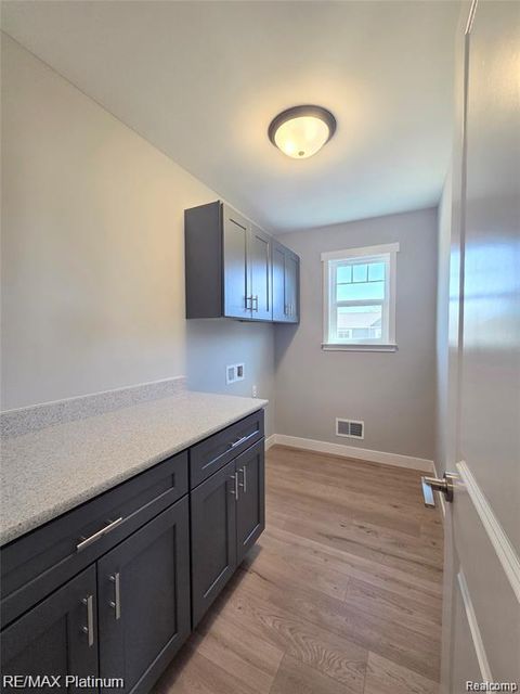 Tiny photo for 830 Oakwood Circle #33, Fenton City, MI 48430 (MLS # 20261016052)