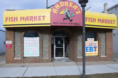 28419 Gratiot Avenue Roseville City MI 48066