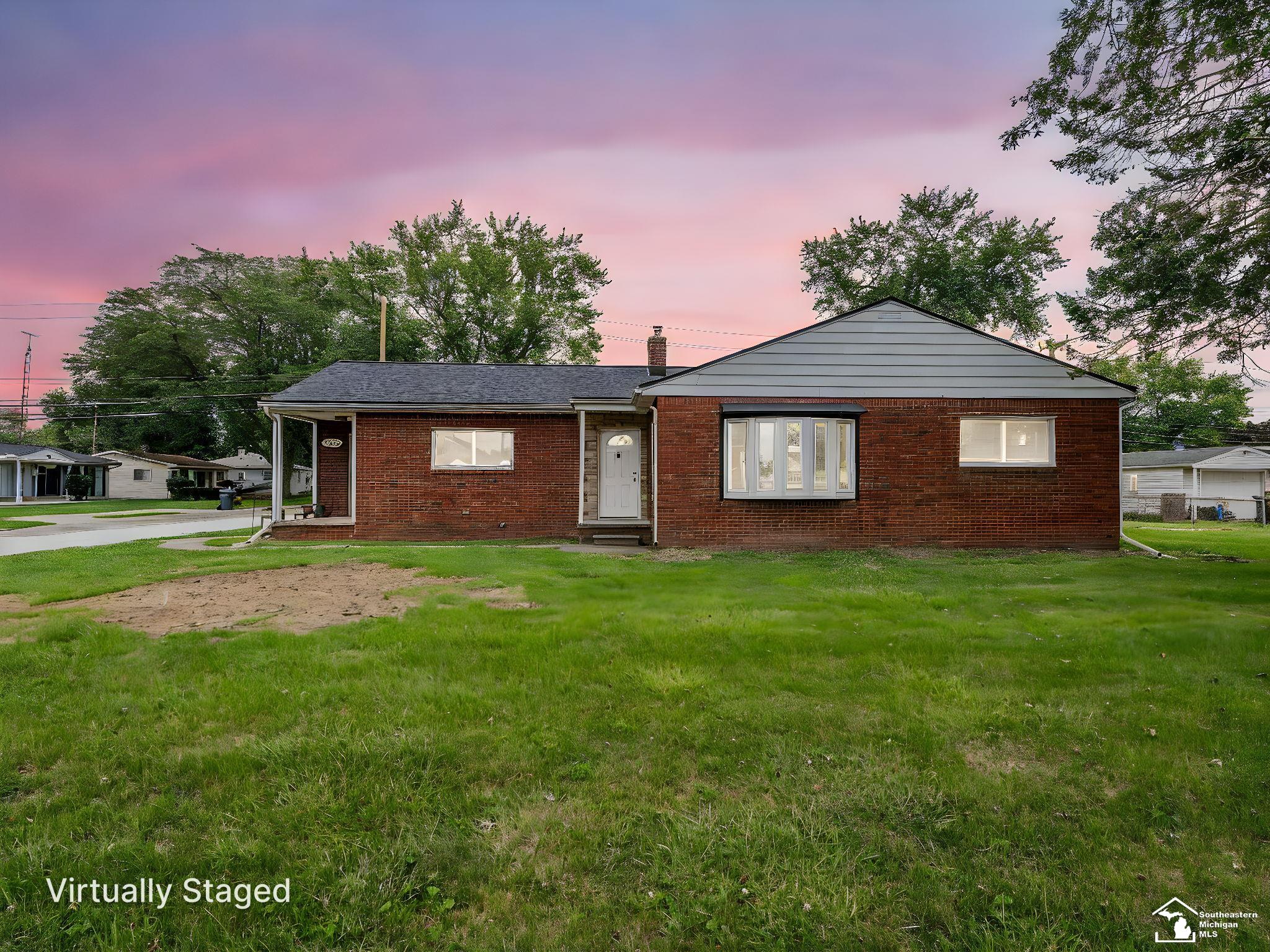 1942 S Custer Road