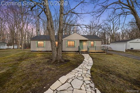 2653 Simpson Drive Rochester Hills City MI 48309