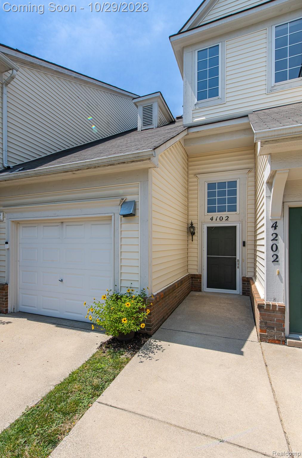4102 Teal Lane