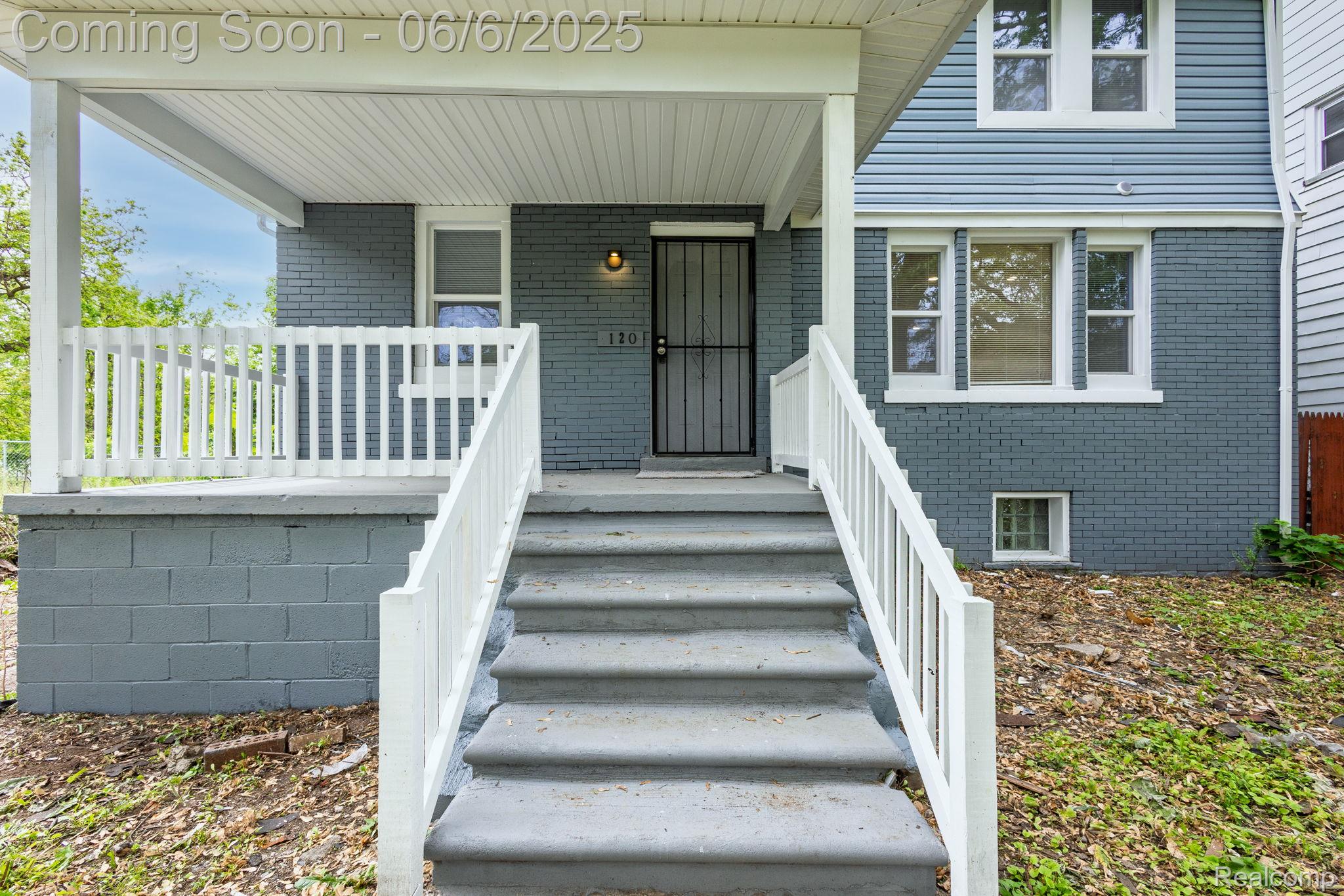 120 Woodland Street