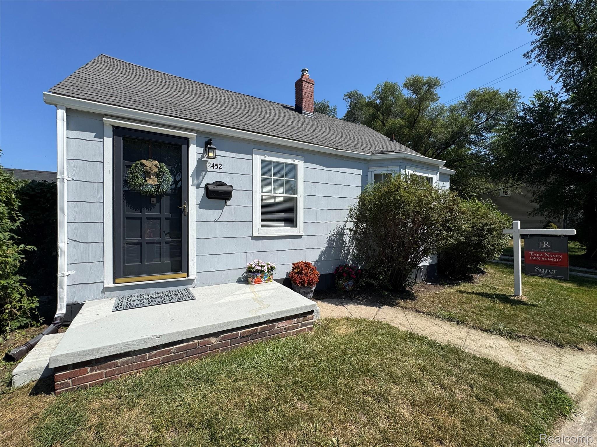 2452 Earlmont