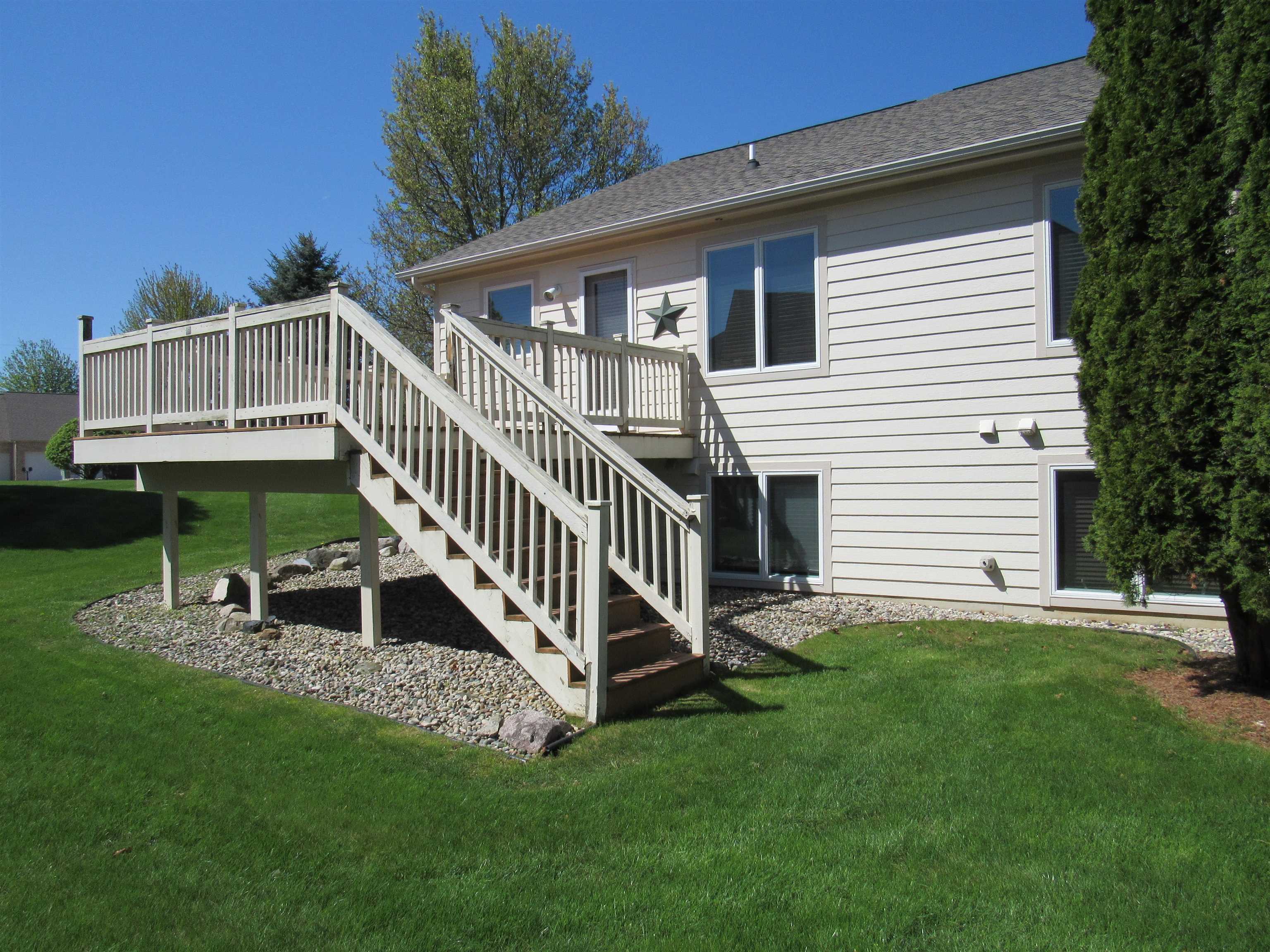 6063 Belmont Ct Court