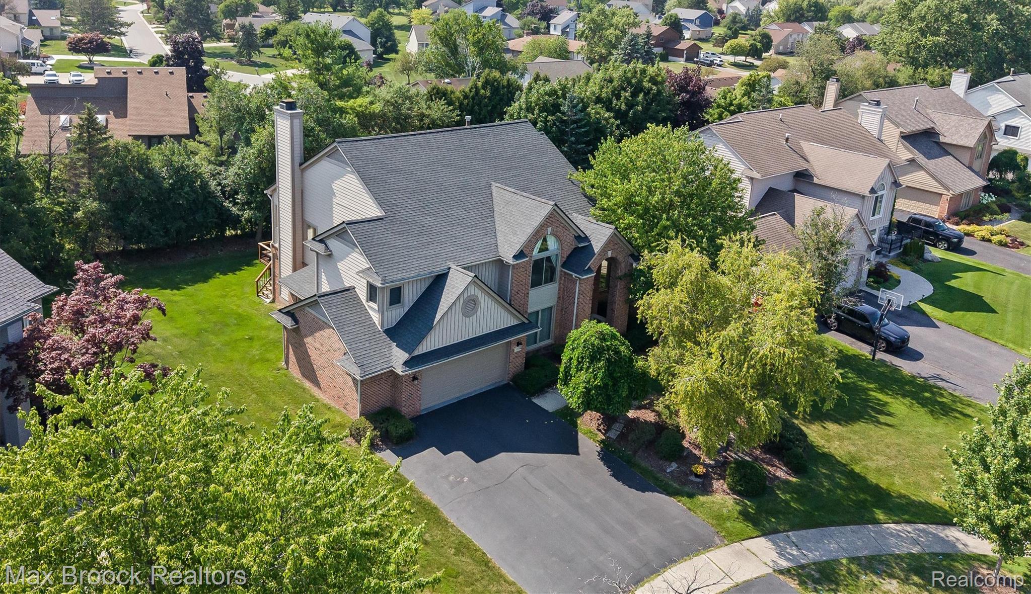 5101 Village Commons Drive