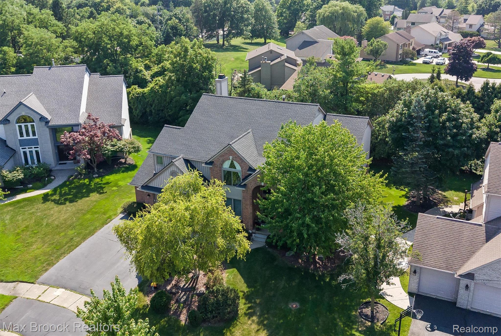 5101 Village Commons Drive