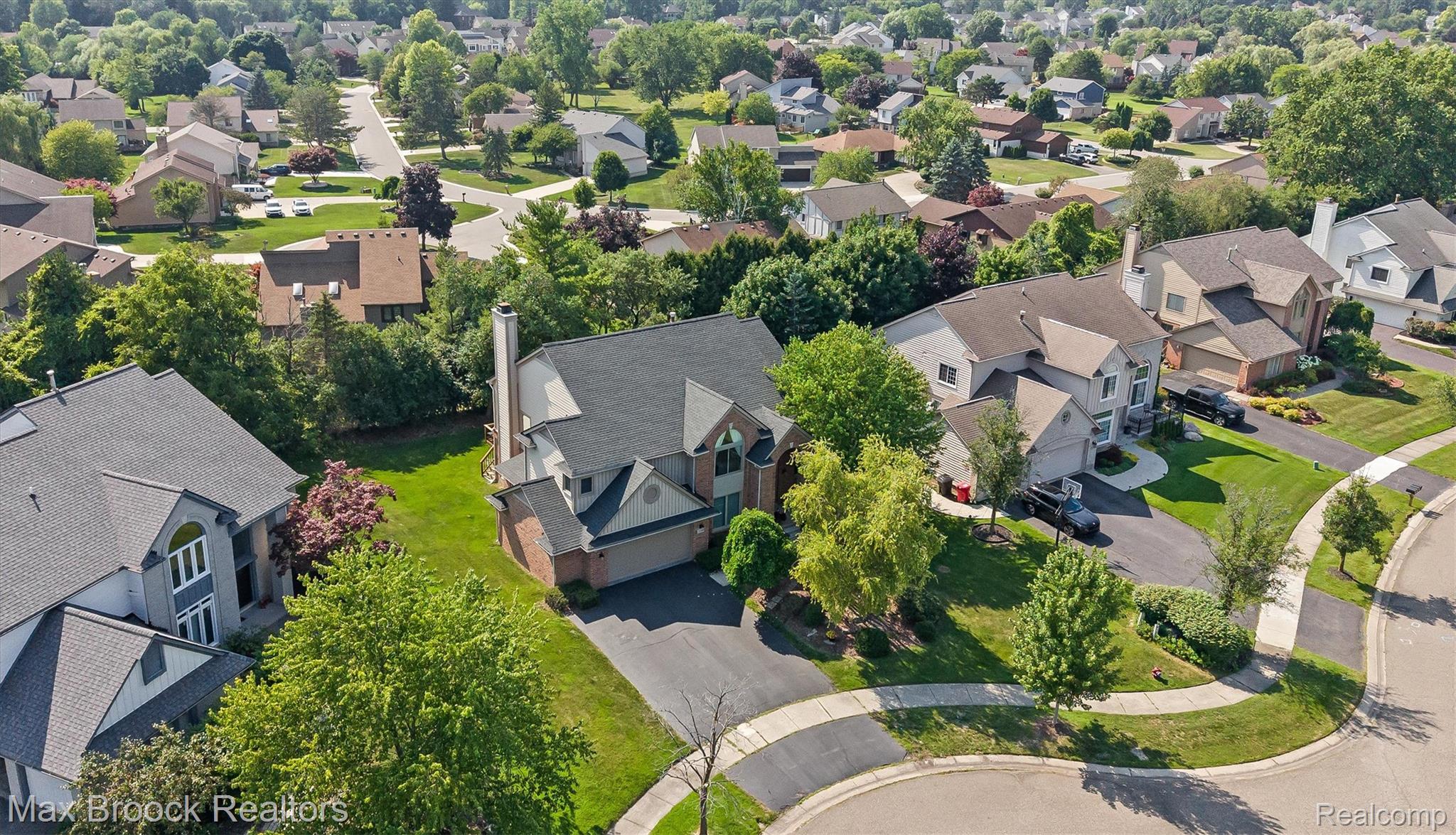 5101 Village Commons Drive