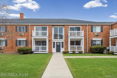 2405 Torquay Avenue 206 Royal Oak Charter Township MI 48073