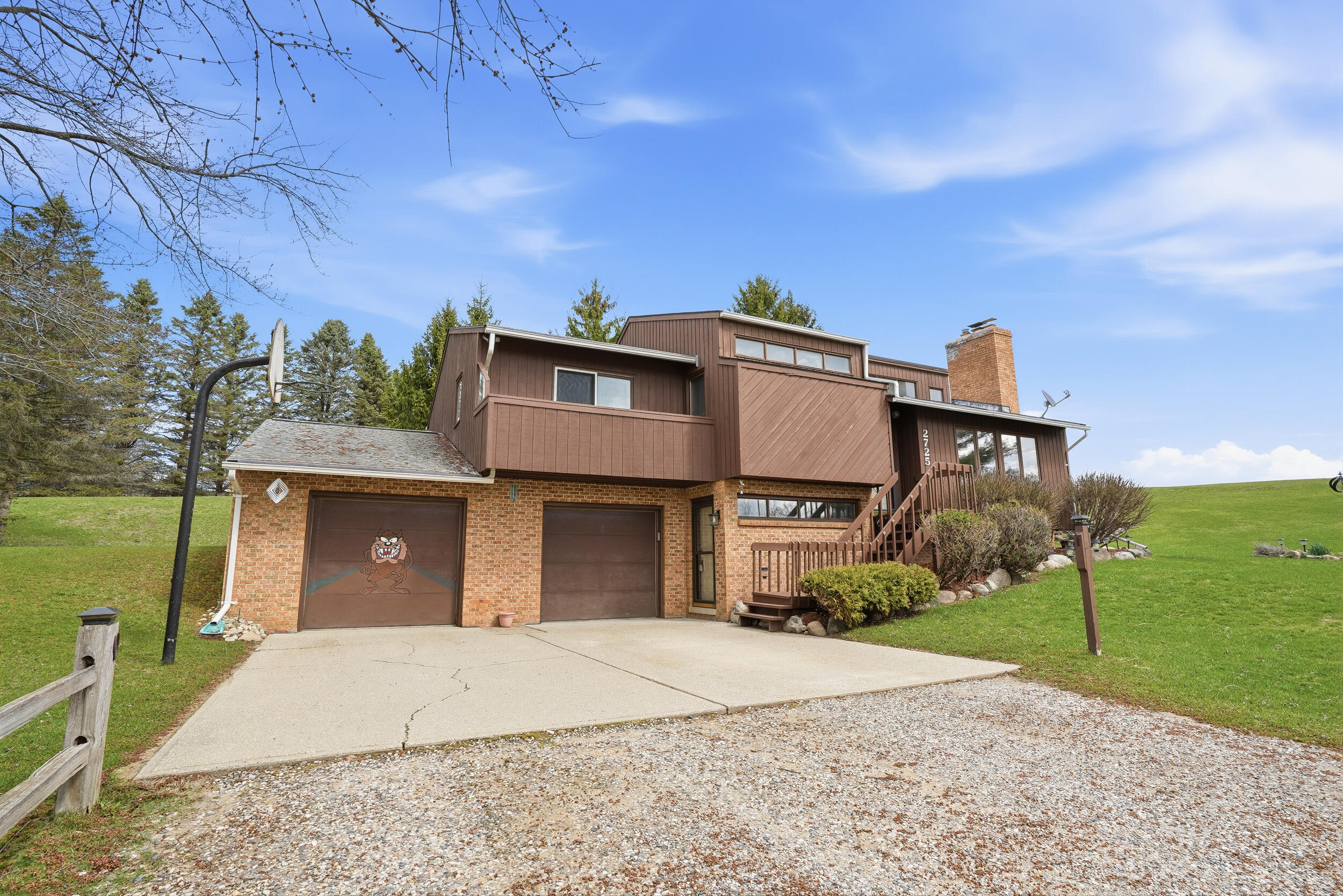 2725 Cooley Lake Road