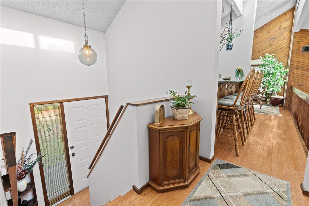 2725 Cooley Lake Road