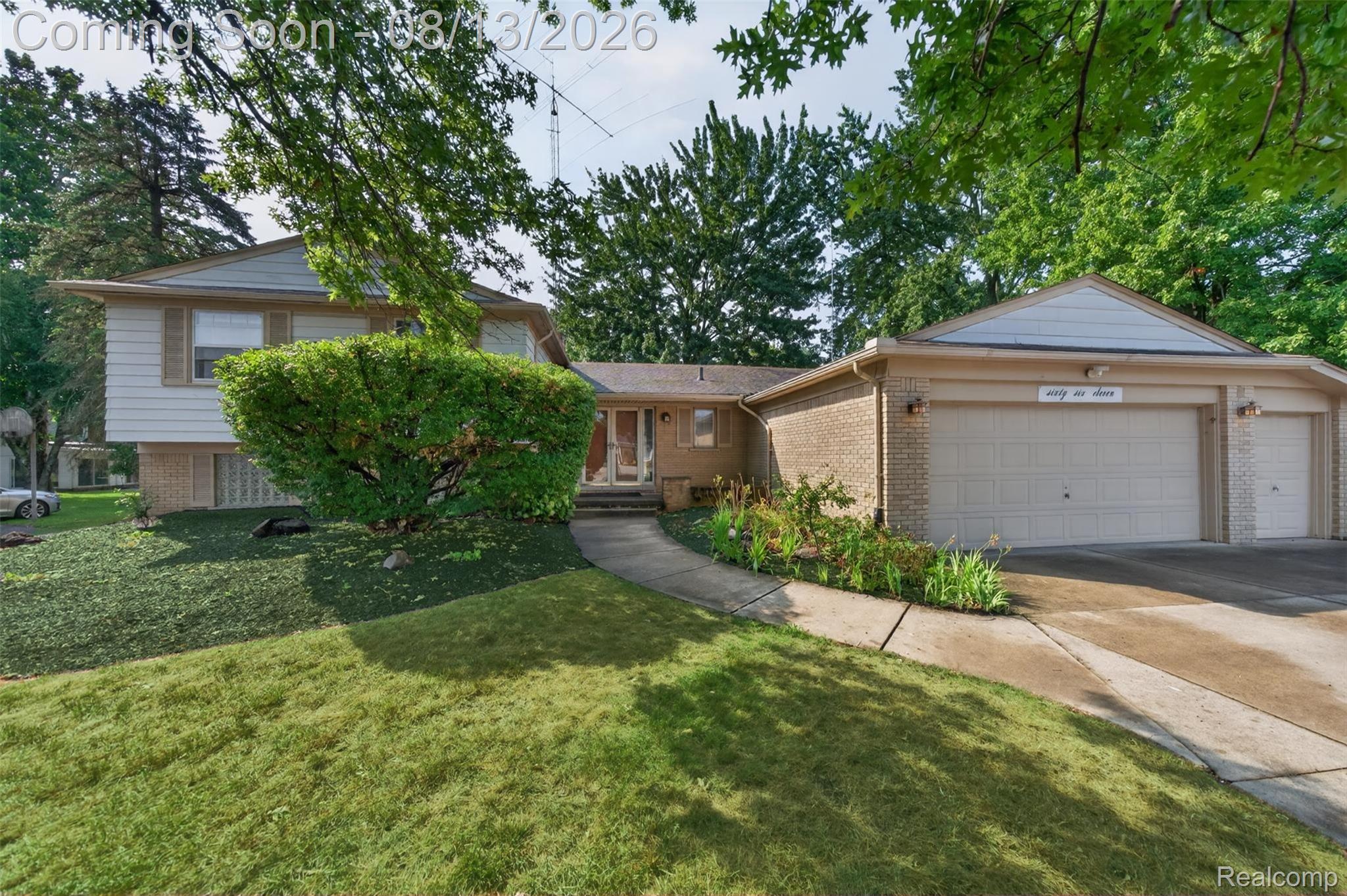 6611 Cottonwood Knoll Court