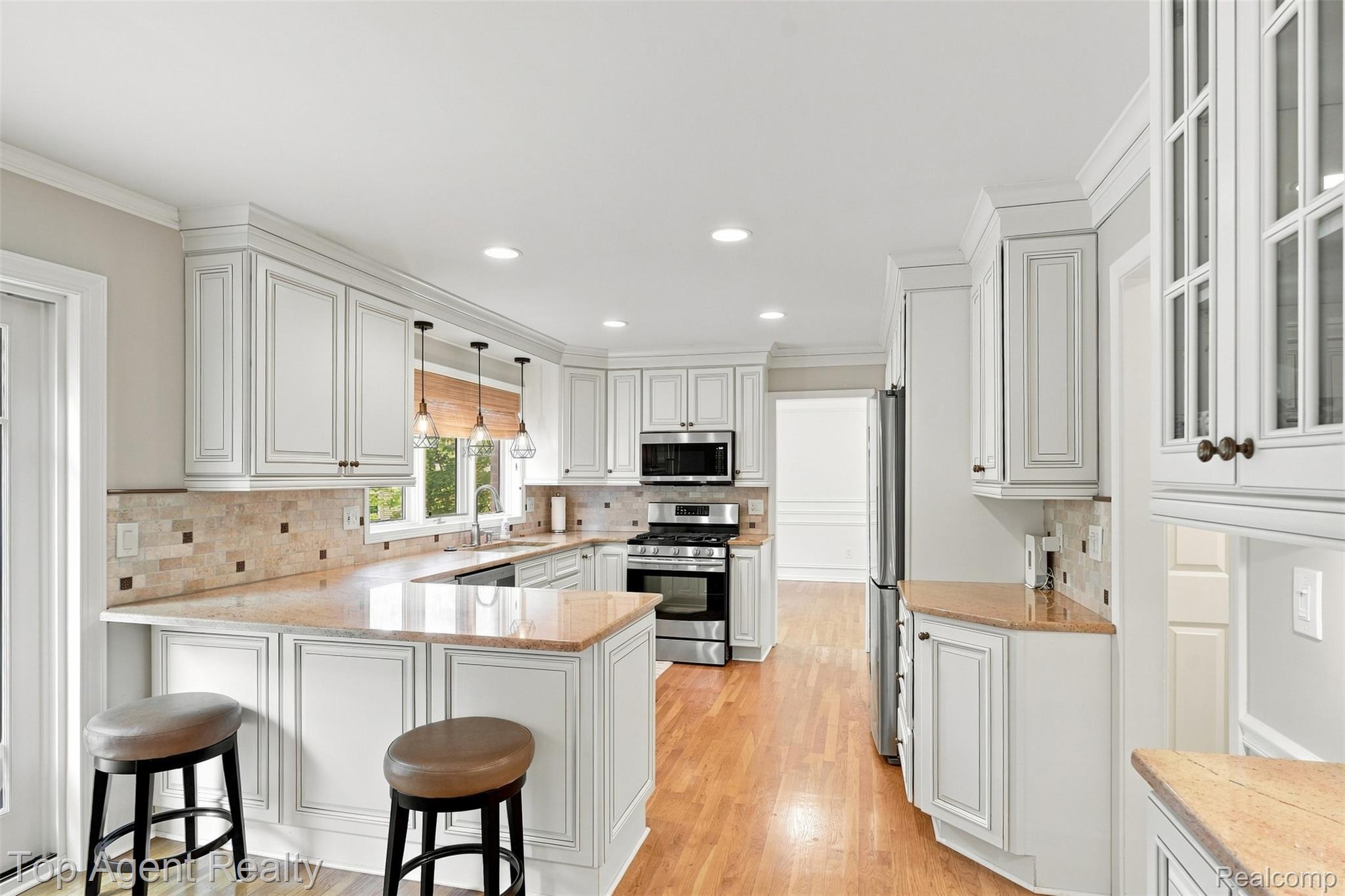 412 Streamview Court