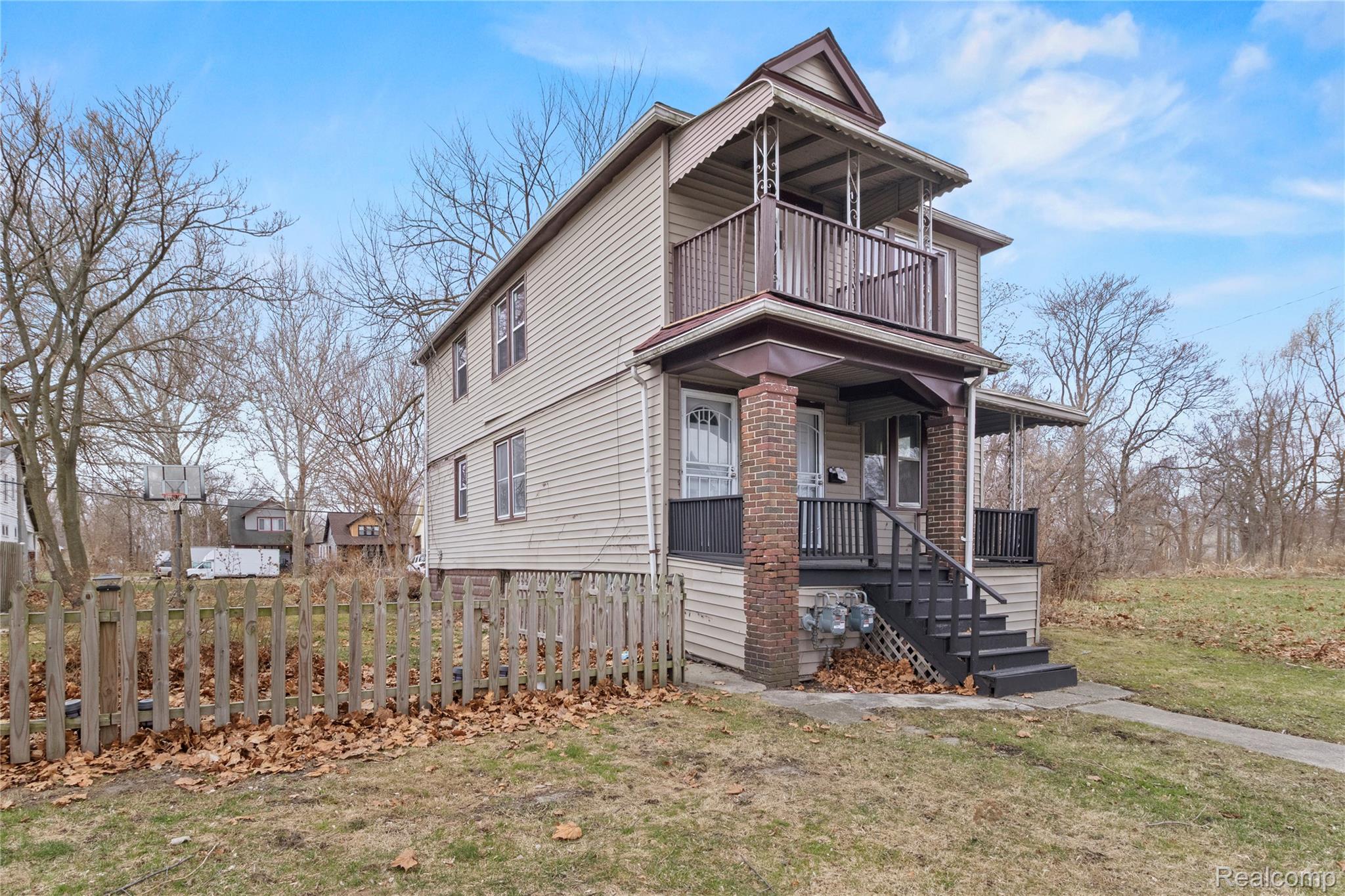 471 Kitchener Street