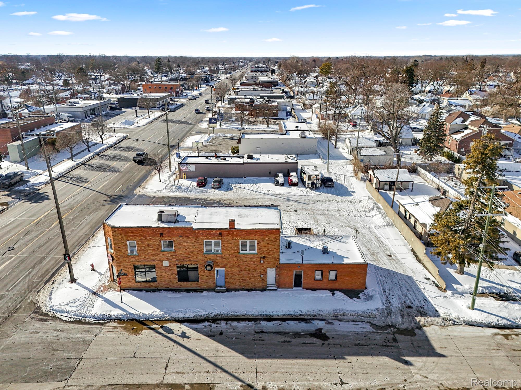 24302 W Warren Street