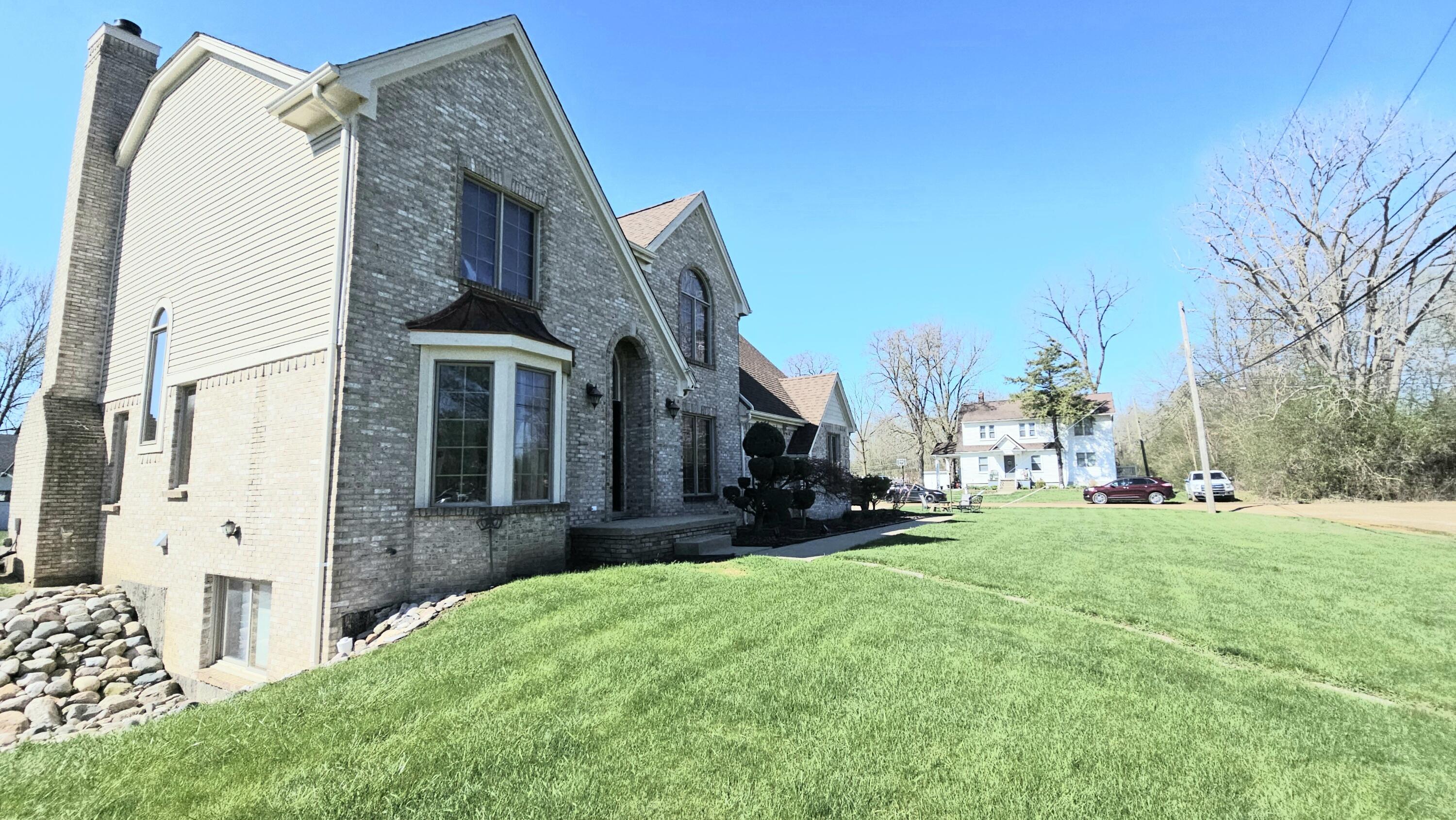 44529 Leopold Street