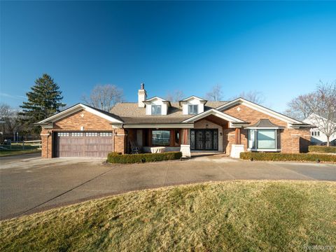 23750 E River Road Grosse Ile Township MI 48138