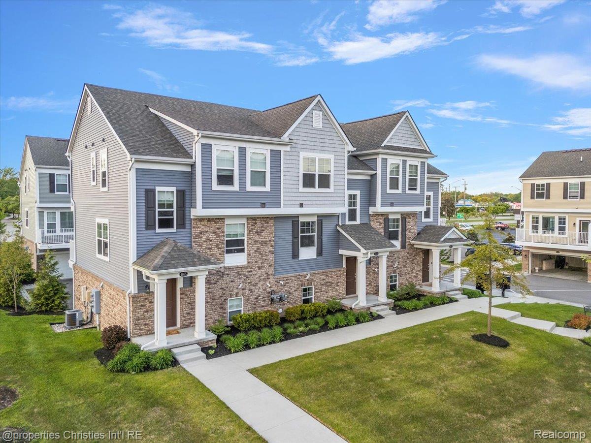 4953 Treeside Lane